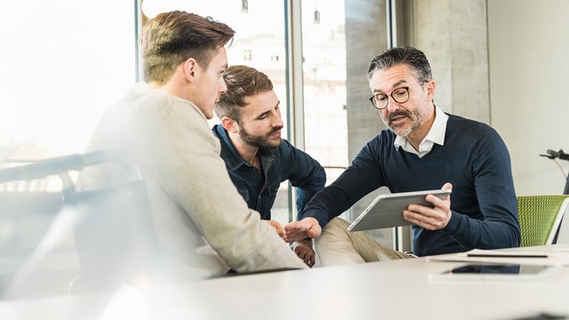 Blog-Kundenreferenzen Stellen Sie die richtigen Fragen - Headermotiv