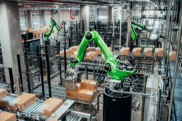 logistikzentrum-sondershausen-moderne-robotik-fur-vollautomatisierte-prozesse-wago