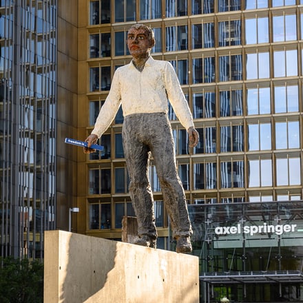 usu-it-asset-management_axel-springer_1000x1000px