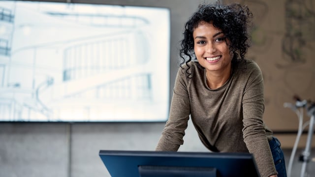woman-laptop_2050175033
