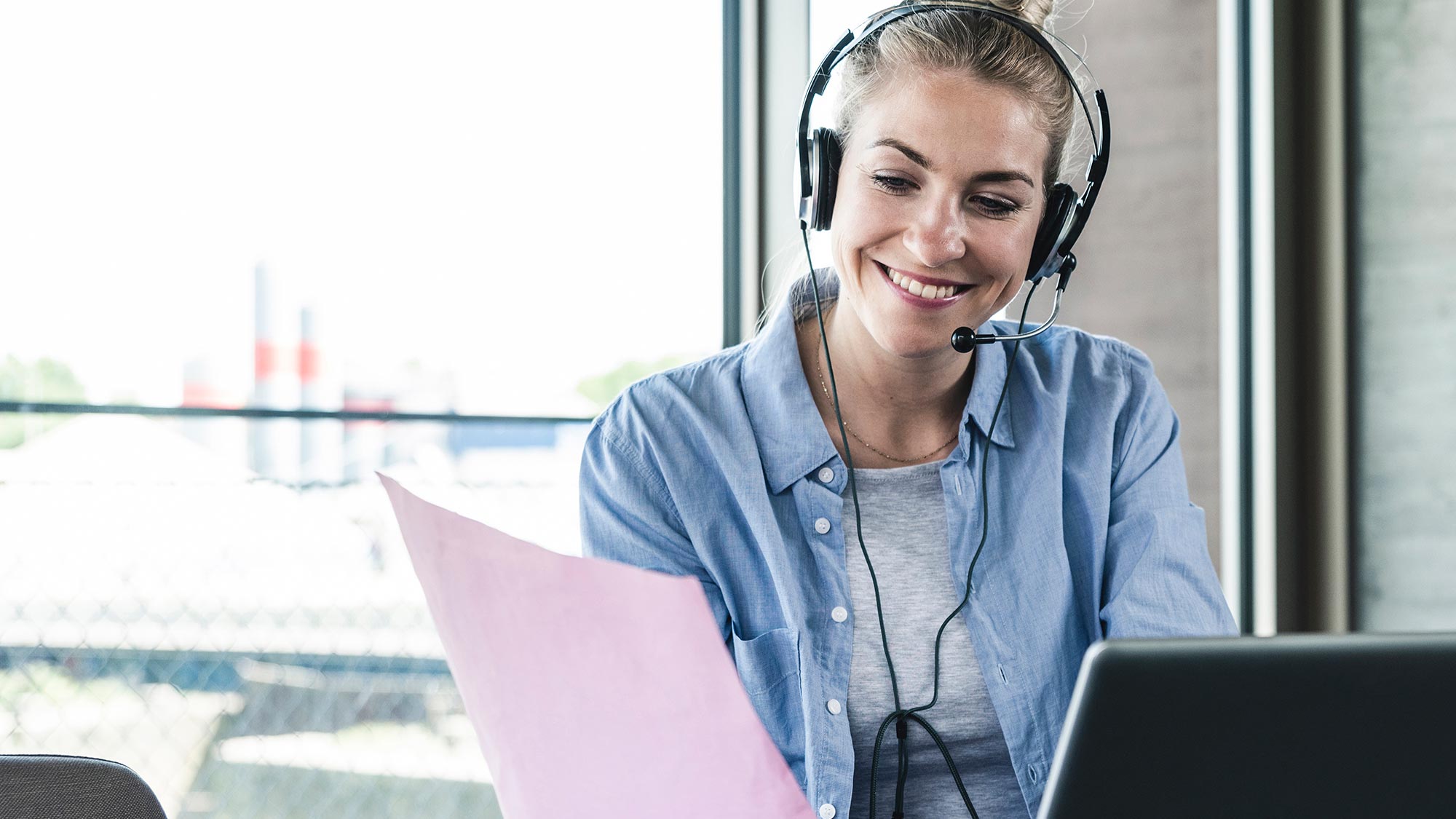 woman-headset-(2)