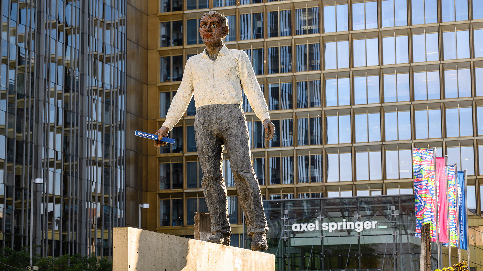 Axel Springer Statue